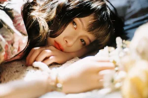 清青琴玖《梦里碎花》主题写真：26张全套美图
