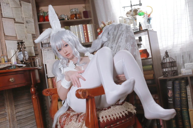 朝霧愛《恶毒兔女郎》主题写真：27张全套美图