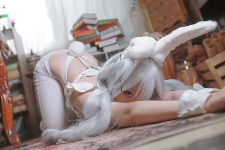 朝霧愛《恶毒兔女郎》主题写真：27张全套美图