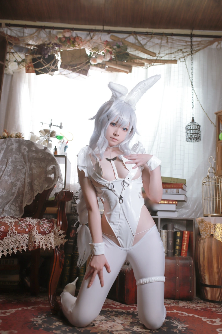 朝霧愛《恶毒兔女郎》主题写真：27张全套美图