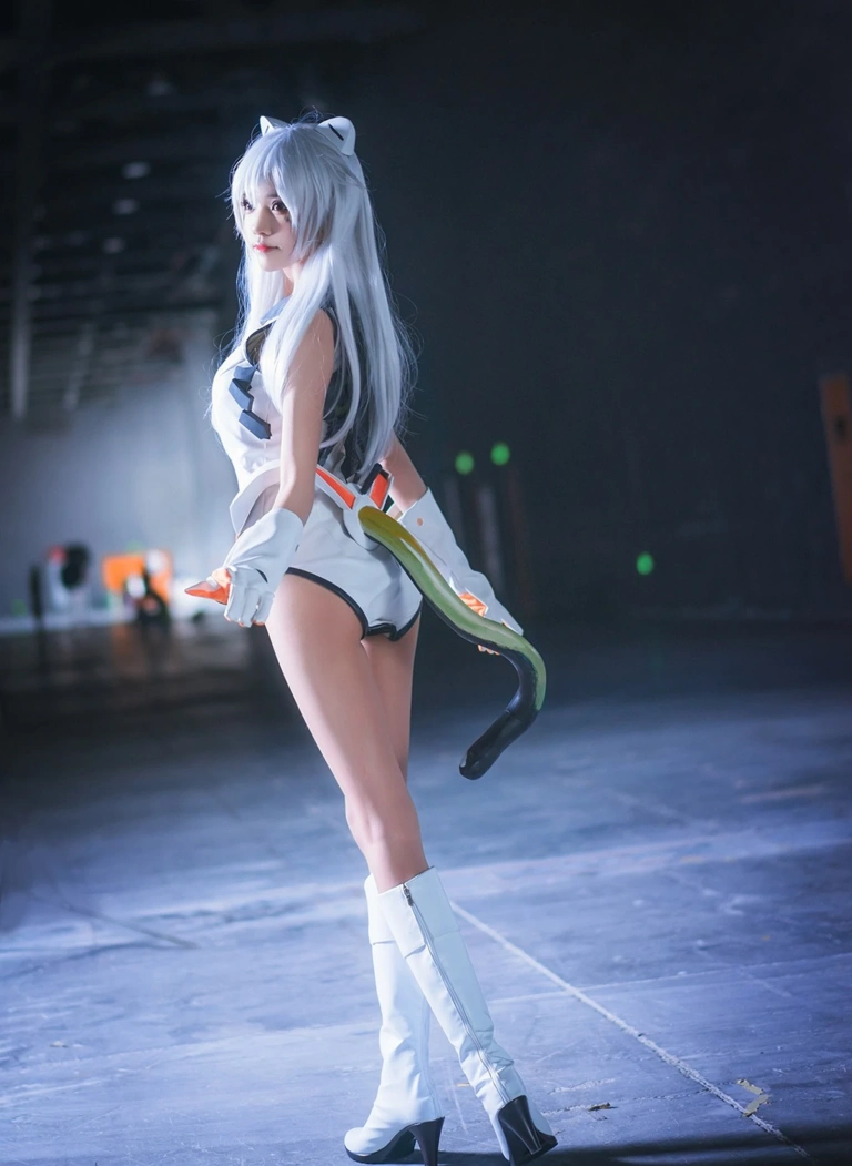 桜桃喵《机动战队：遥 2》主题写真：32张全套美图