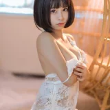 三無人型《日落》主题写真：32张全套美图