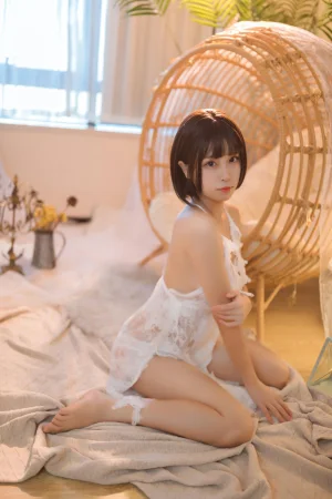 三無人型《日落》主题写真：32张全套美图
