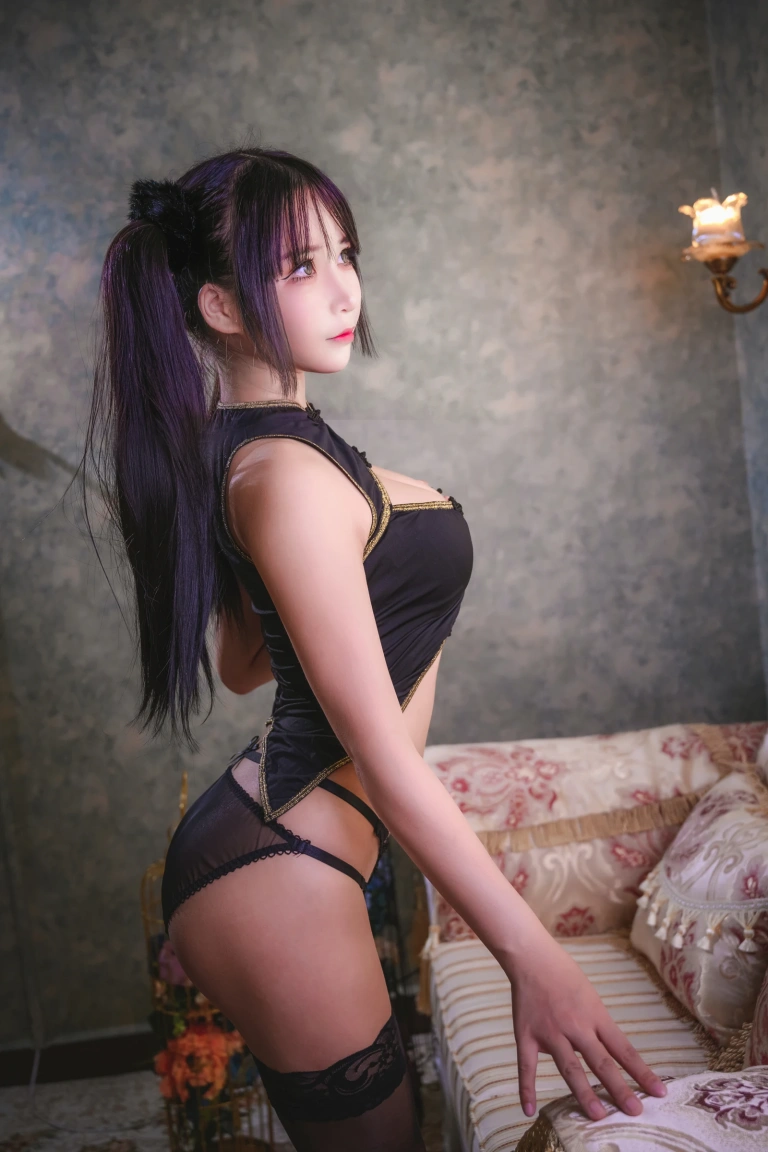 抱走莫子《双马尾》主题写真：35张全套美图