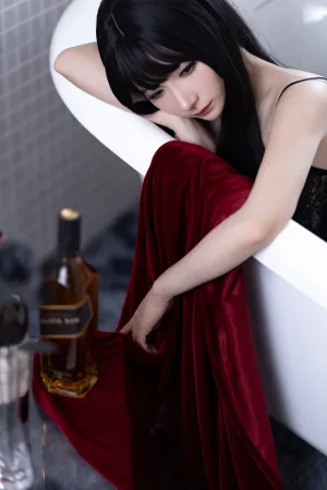 是三不是世《黑玫瑰》主题写真：40张全套美图