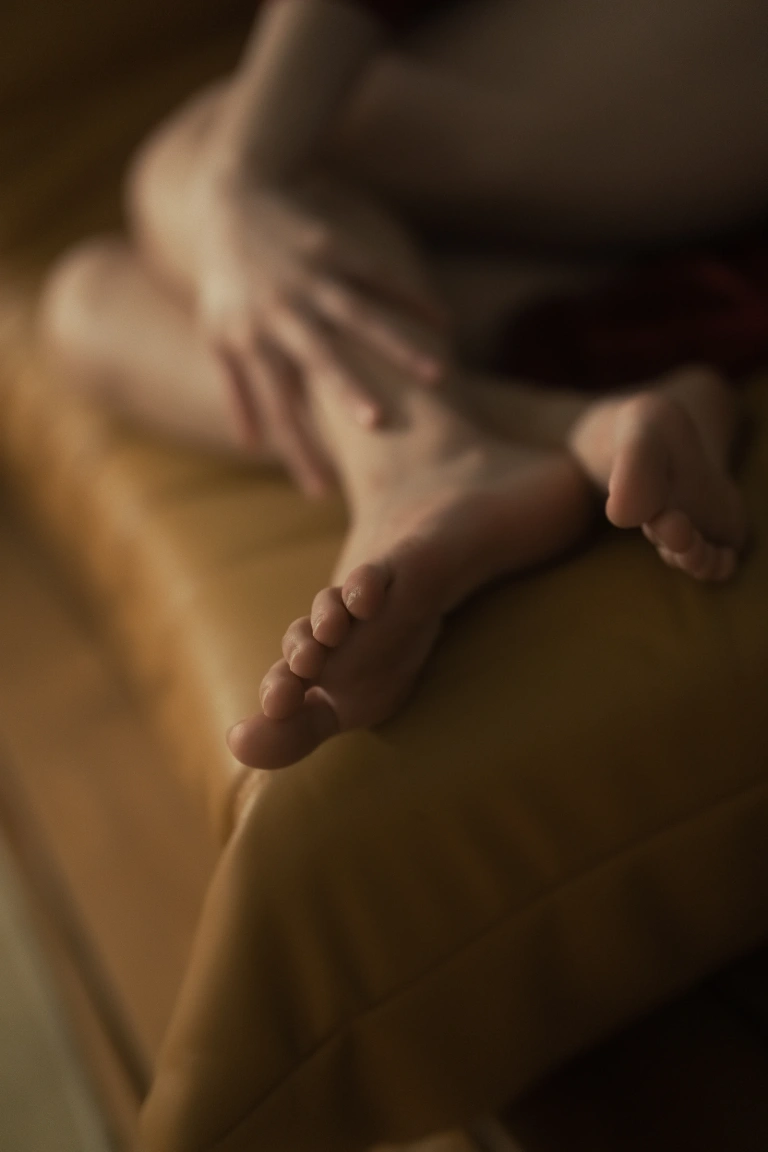 桃良阿宅《红烛》主题写真：43张全套美图