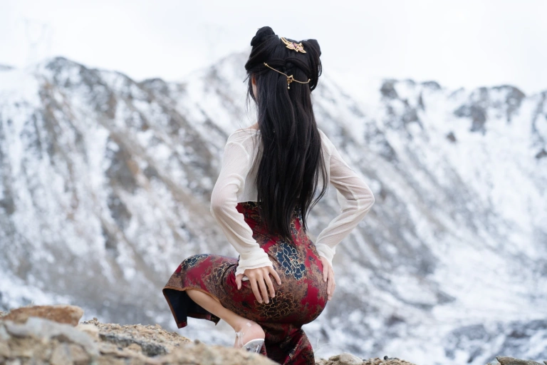 三水子《玉玲珑旗袍》主题写真：54张全套美图