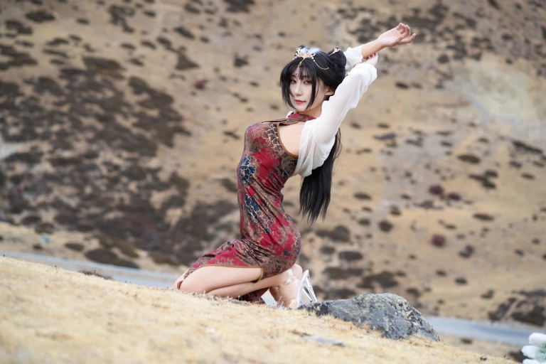 三水子《玉玲珑旗袍》主题写真：54张全套美图