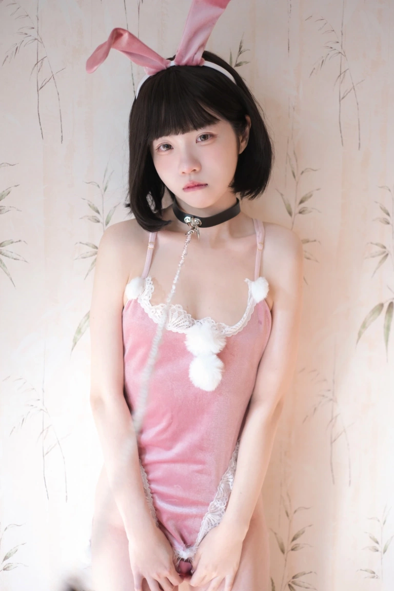 可可小白兔《純慾兔女郎&濕身死庫水》主题写真：78张全套美图