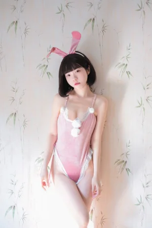 可可小白兔《純慾兔女郎&濕身死庫水》主题写真：78张全套美图
