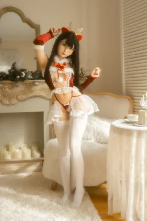 幼水铃衣《圣诞小鹿》主题写真：80张全套美图，含2个视频
