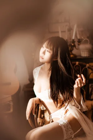 香草喵露露《室内》主题写真：81张全套美图