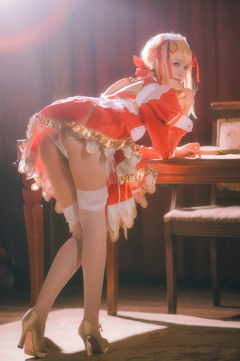 星黛鹿鹿《FGO 尼禄女仆》主题写真：34张全套美图