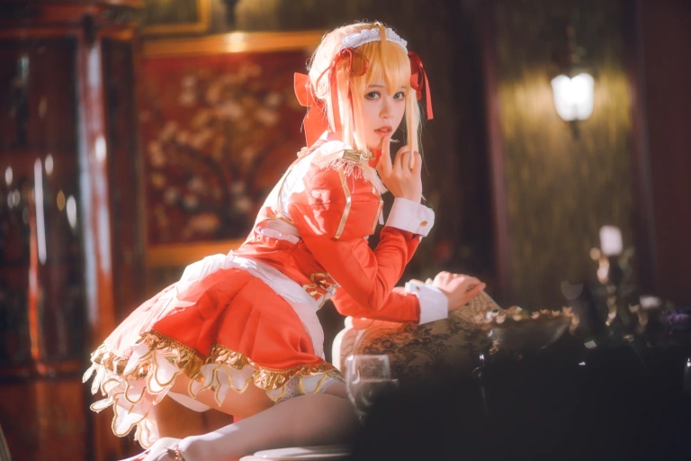 星黛鹿鹿《FGO 尼禄女仆》主题写真：34张全套美图