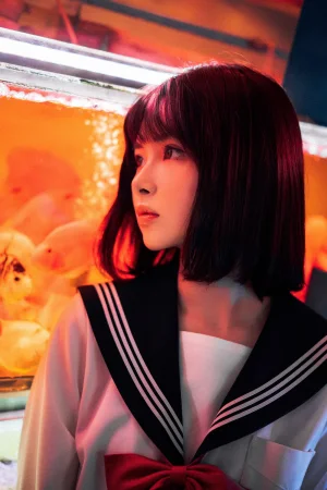 河豚抚子《金鱼jk》主题写真：25张全套美图