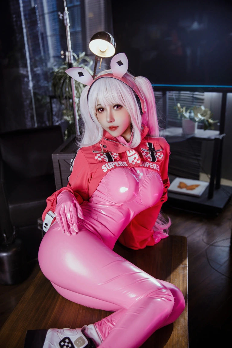 仙女月《NIKKE 胜利女神 爱丽丝》主题写真：22张全套美图