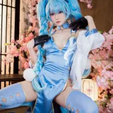 阿包也是兔娘《少女前线 PA15翠雀媚》主题写真：31张全套美图