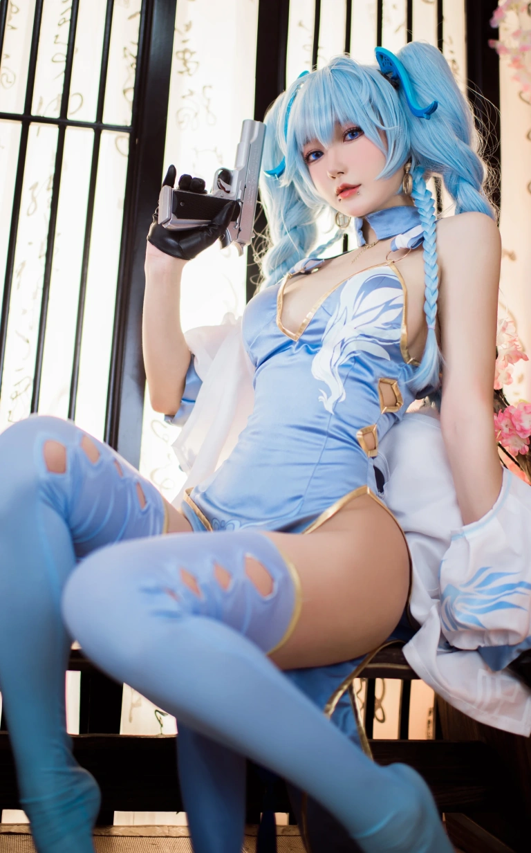 阿包也是兔娘《少女前线 PA15翠雀媚》主题写真：31张全套美图