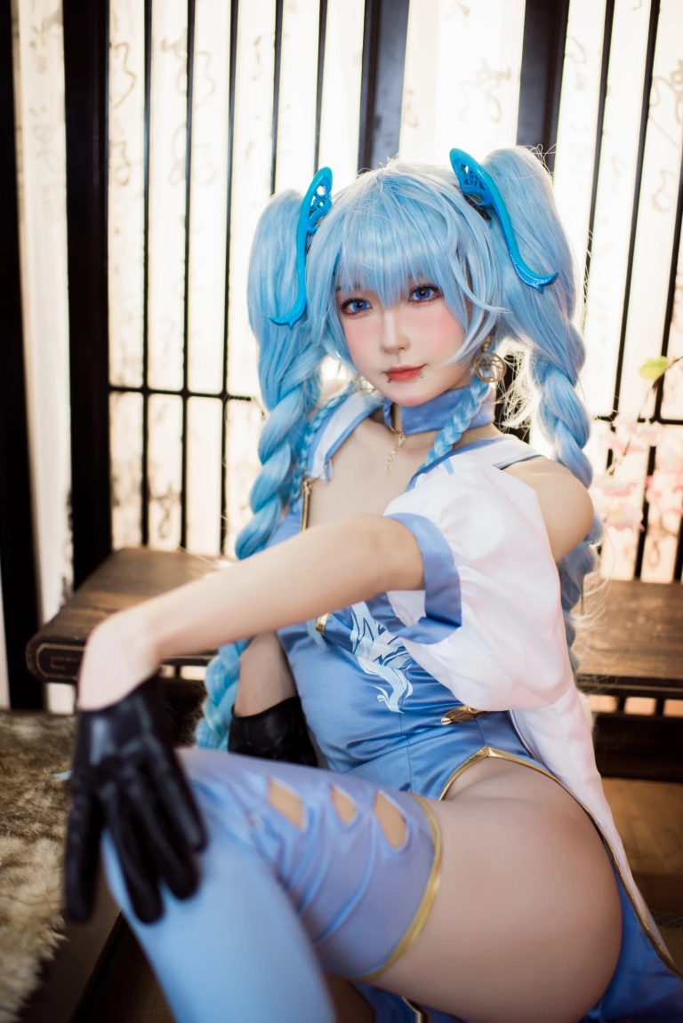阿包也是兔娘《少女前线 PA15翠雀媚》主题写真：31张全套美图