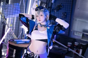 屿鱼《[Patreon] 2023年09月套图会员合集》主题写真：36张全套美图