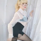 星之迟迟《VOL.11 今晚加班包》主题写真：59张全套美图