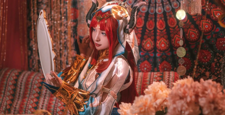 九九八《原神 妮露》主题写真：15张全套美图