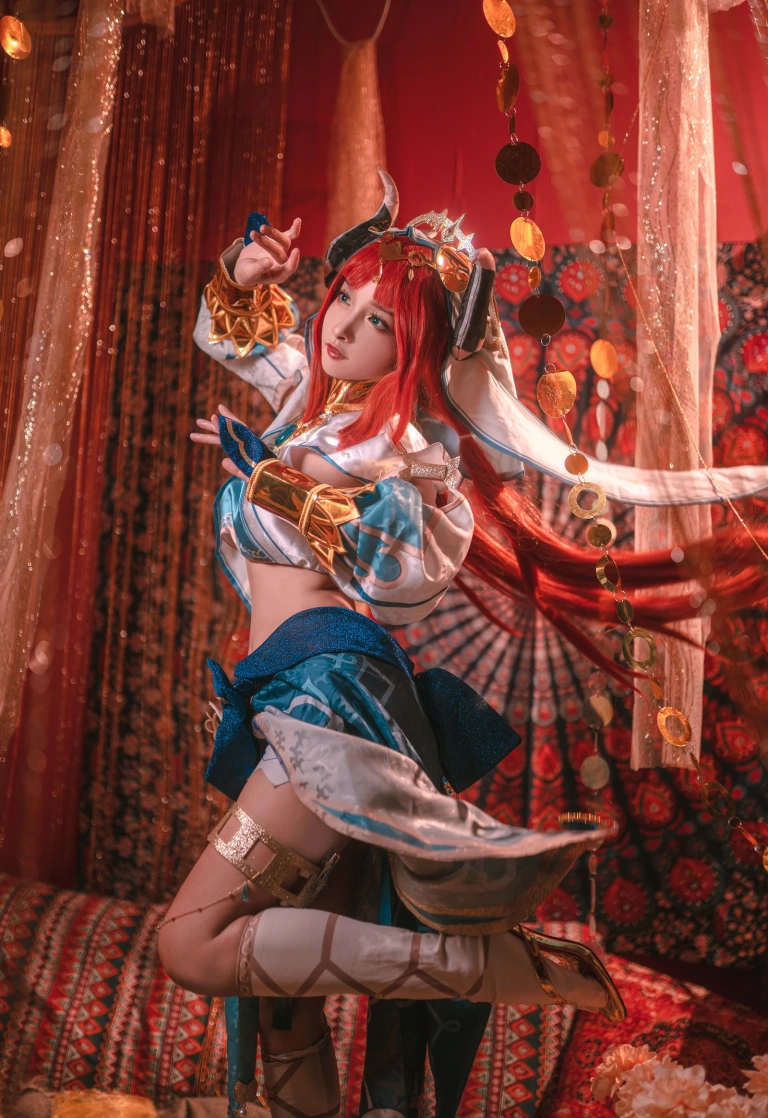 九九八《原神 妮露》主题写真：15张全套美图