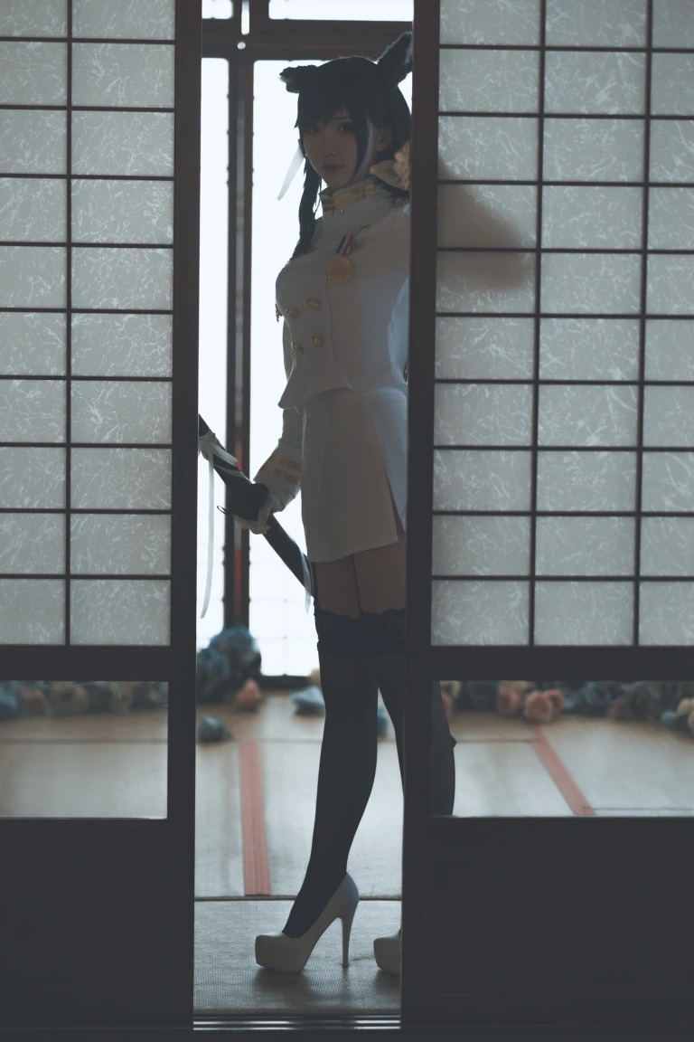 面饼仙儿《碧蓝航线》主题写真：19张全套美图