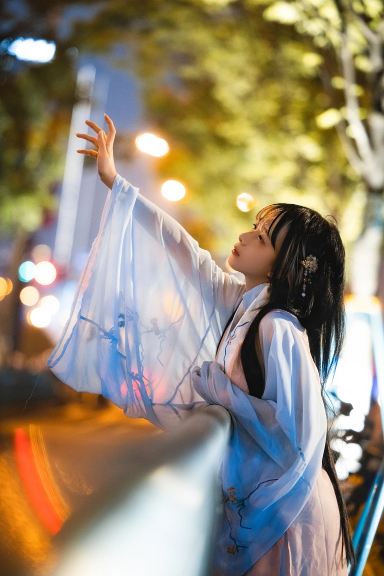 清青琴玖《隔世》主题写真：25张全套美图