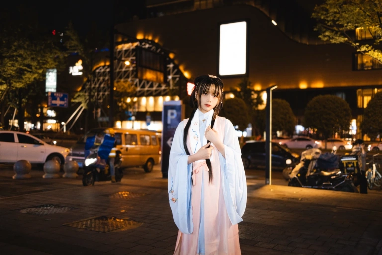 清青琴玖《隔世》主题写真：25张全套美图