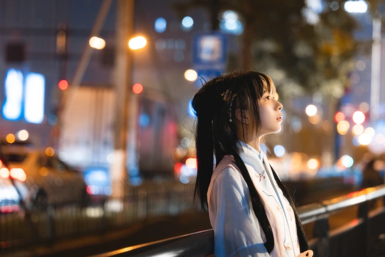 清青琴玖《隔世》主题写真：25张全套美图