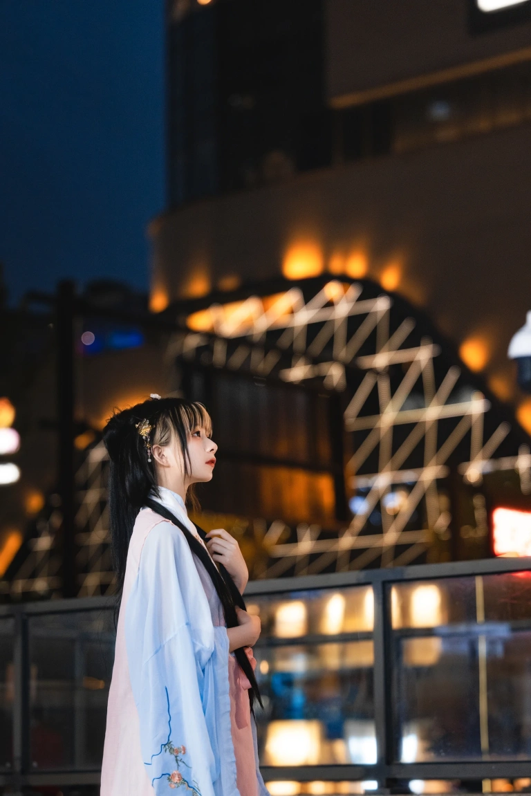 清青琴玖《隔世》主题写真：25张全套美图