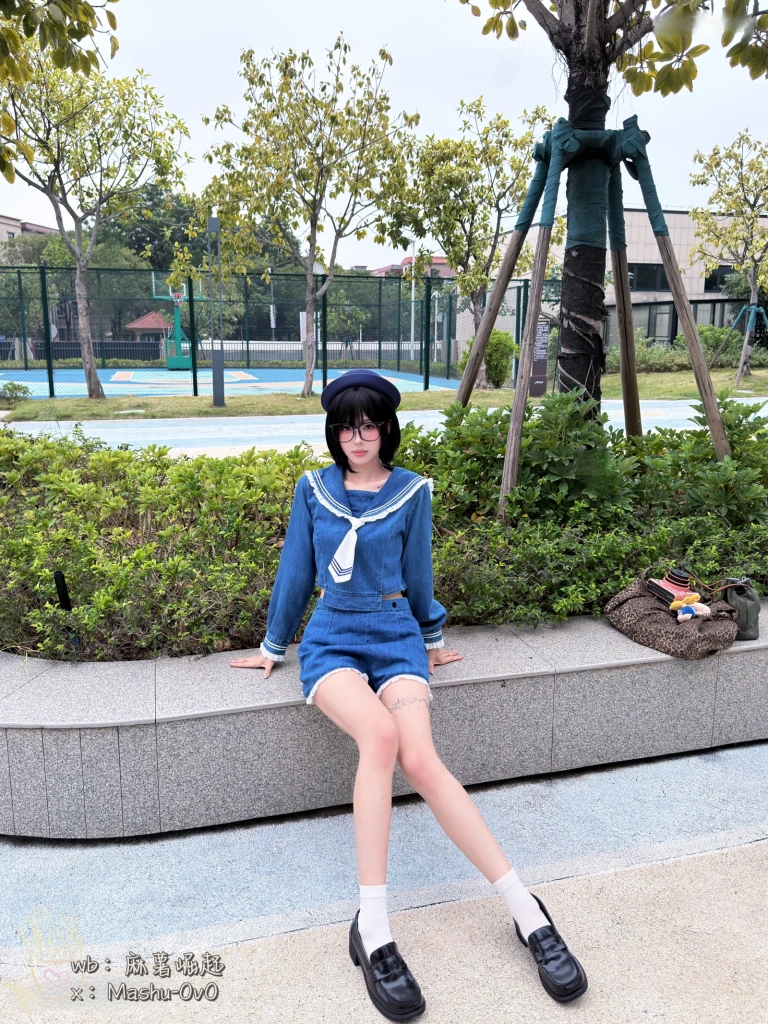 麻薯好吃《小水手》主题写真：27张全套美图