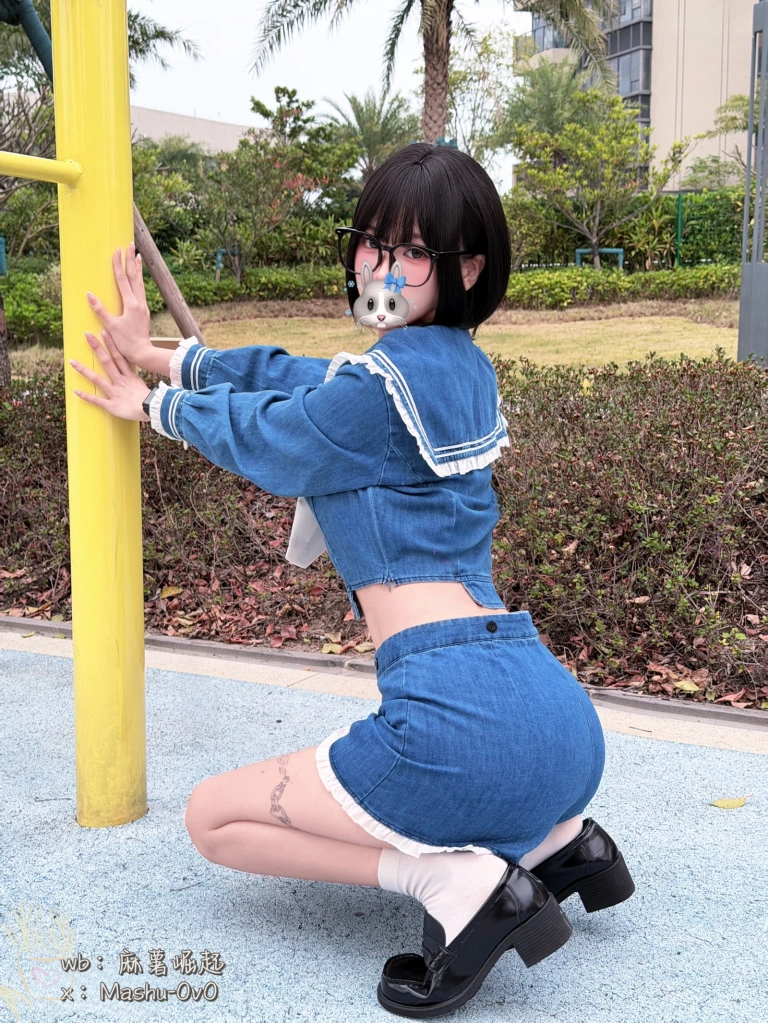 麻薯好吃《小水手》主题写真：27张全套美图