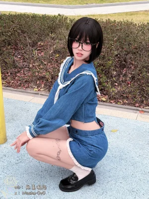 麻薯好吃《小水手》主题写真：27张全套美图