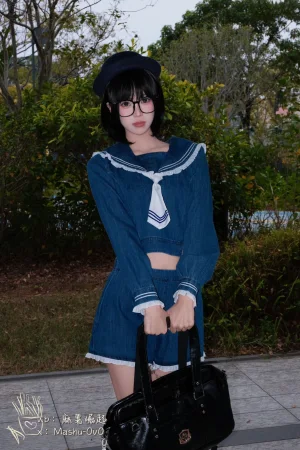 麻薯好吃《小水手》主题写真：27张全套美图