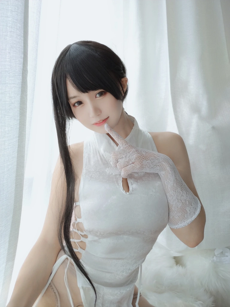 小仓千代《旗袍》主题写真：28张全套美图