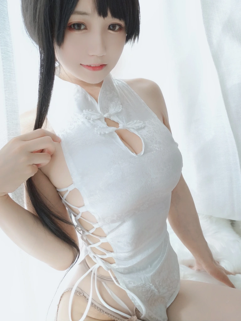 小仓千代《旗袍》主题写真：28张全套美图