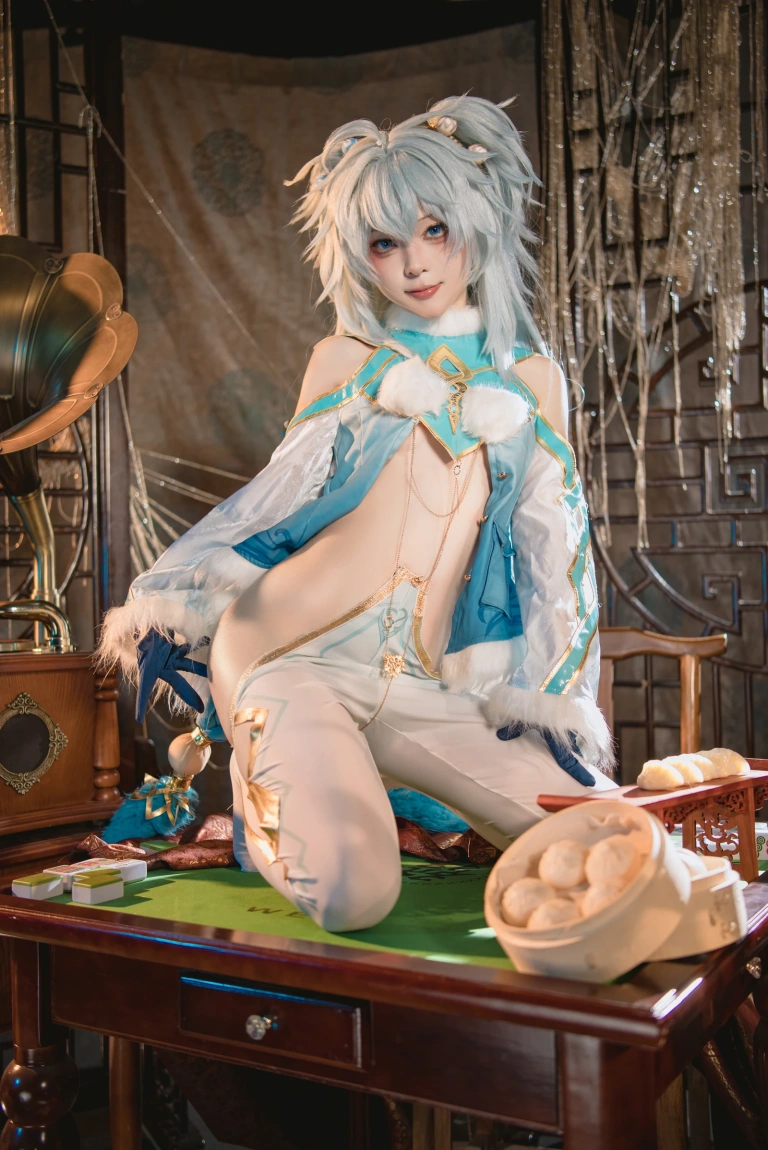 矢量鱼《少女前线 芙洛伦·妙手回春》主题写真：31张全套美图