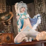 矢量鱼《少女前线 芙洛伦·妙手回春》主题写真：31张全套美图