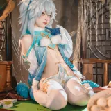 矢量鱼《少女前线 芙洛伦·妙手回春》主题写真：31张全套美图