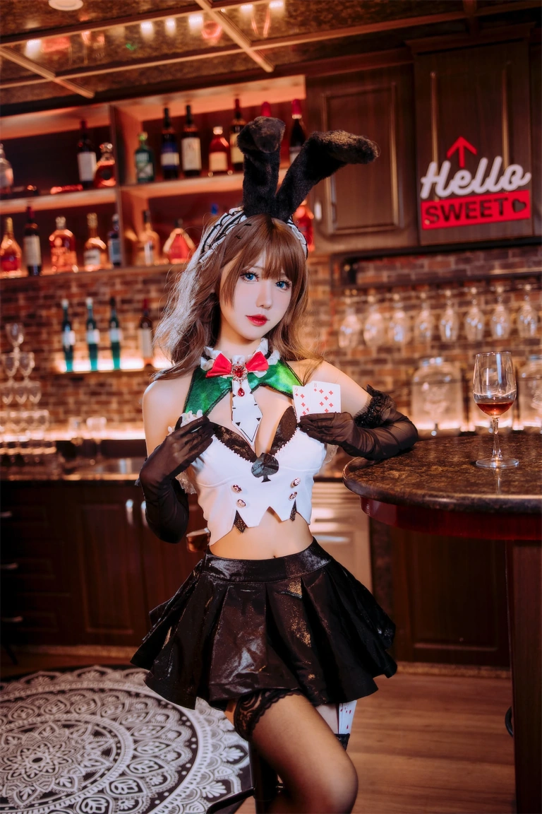 仙女月《莫妮卡》主题写真：33张全套美图