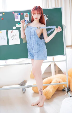 叉子宝宝《背带裤》主题写真：36张全套美图