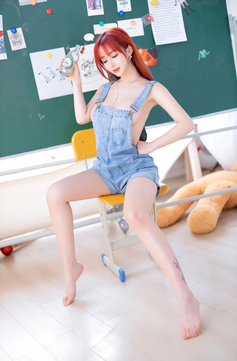叉子宝宝《背带裤》主题写真：36张全套美图