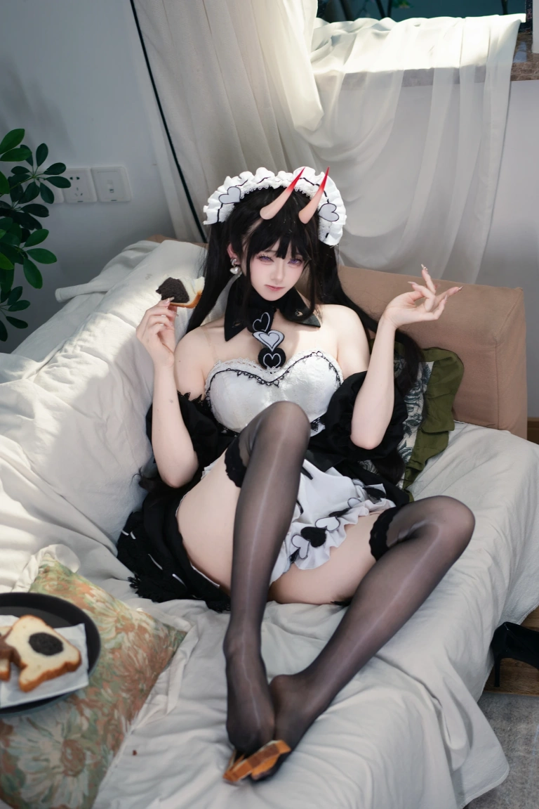 前野太太《碧蓝航线 能代 女仆》主题写真：39张全套美图
