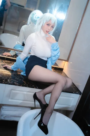 上杉绘黎落《雪女》主题写真：48张全套美图