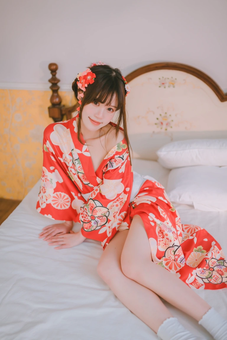 星黛鹿鹿《室内浴衣私房》主题写真：49张全套美图