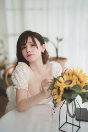 前羽《夏雨潮 50度的高温啊 限量版赠送图（含DLC本赠品+向日葵）》主题写真：98张全套美图
