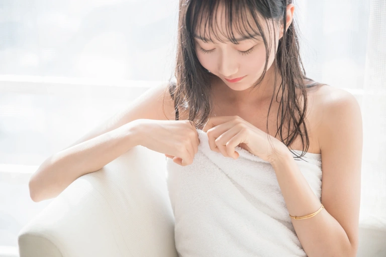 木棉棉《洗白白》主题写真：58张全套美图