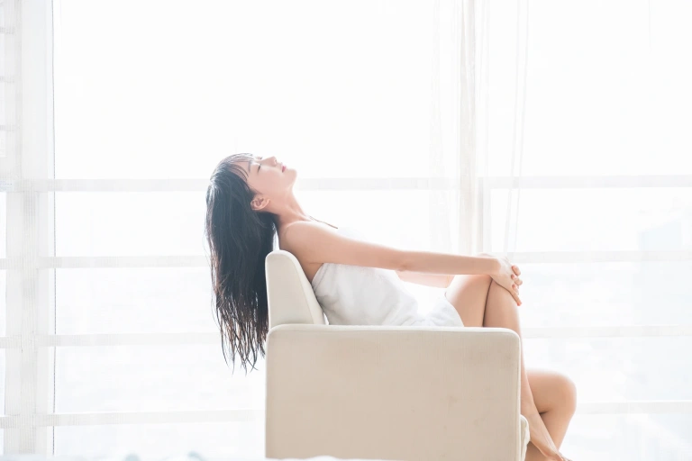 木棉棉《洗白白》主题写真：58张全套美图